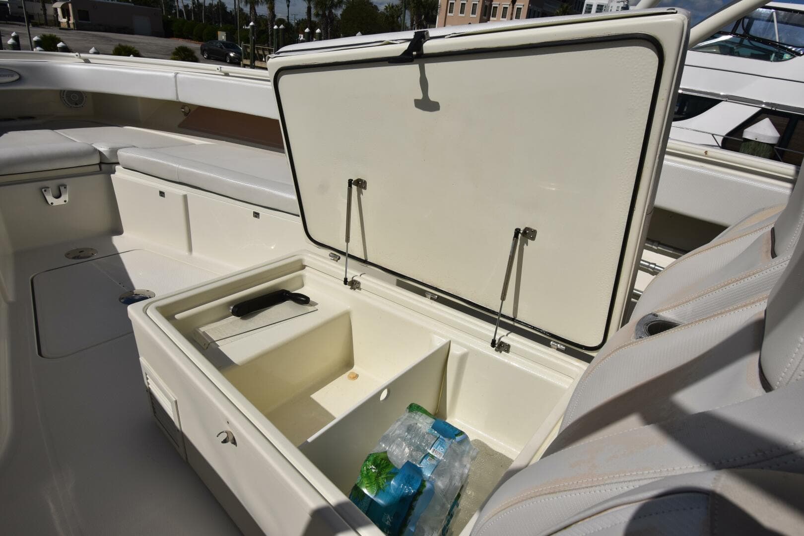 2012 Hydra-Sports 4200 SF — photo 23