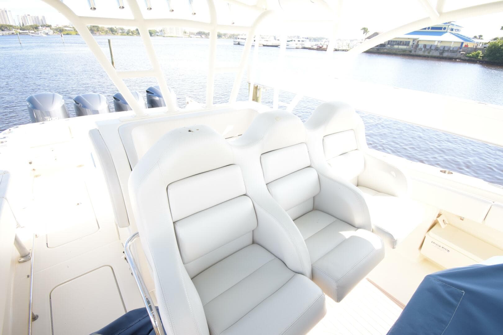 2012 Hydra-Sports 4200 SF — photo 17
