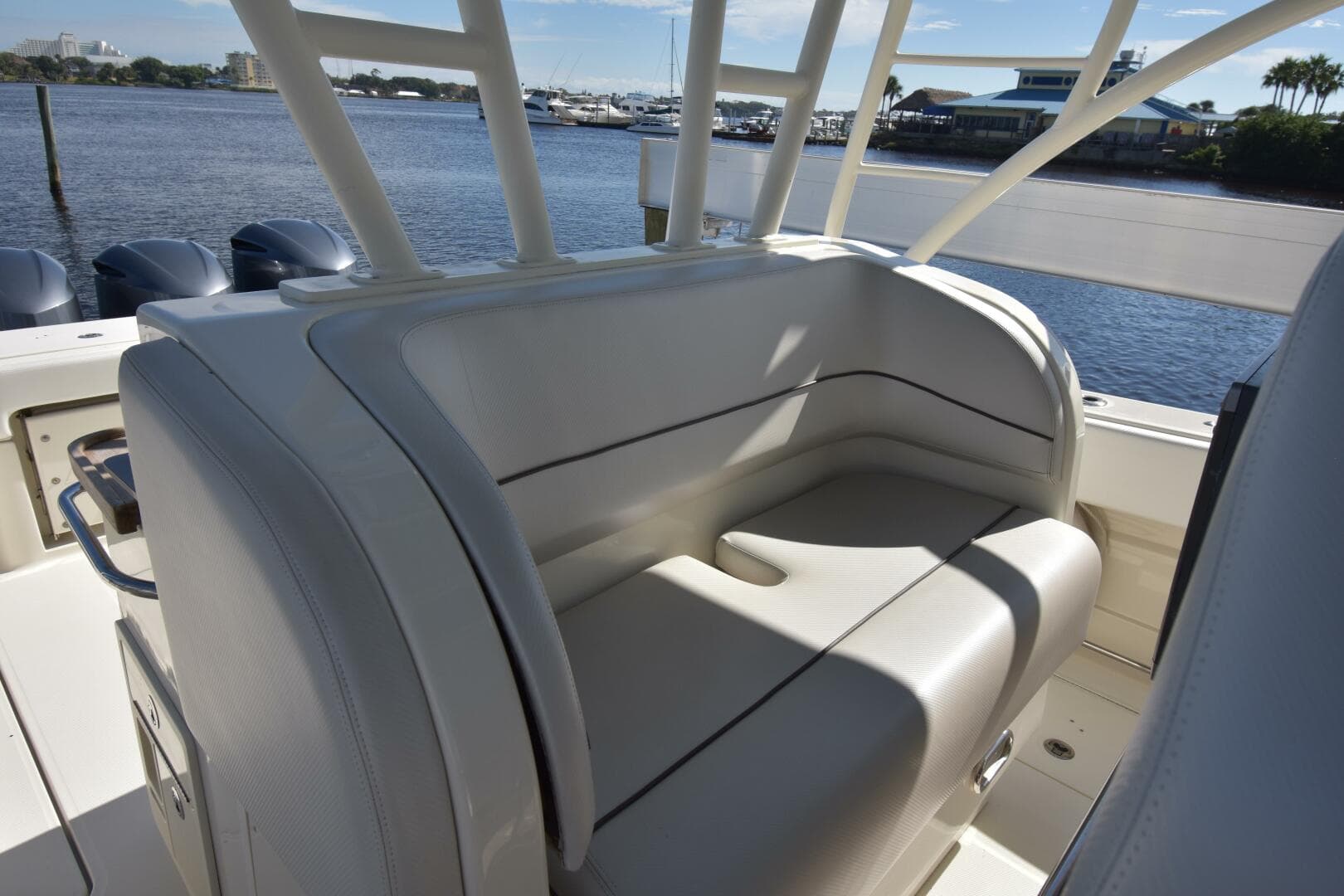 2012 Hydra-Sports 4200 SF — photo 18