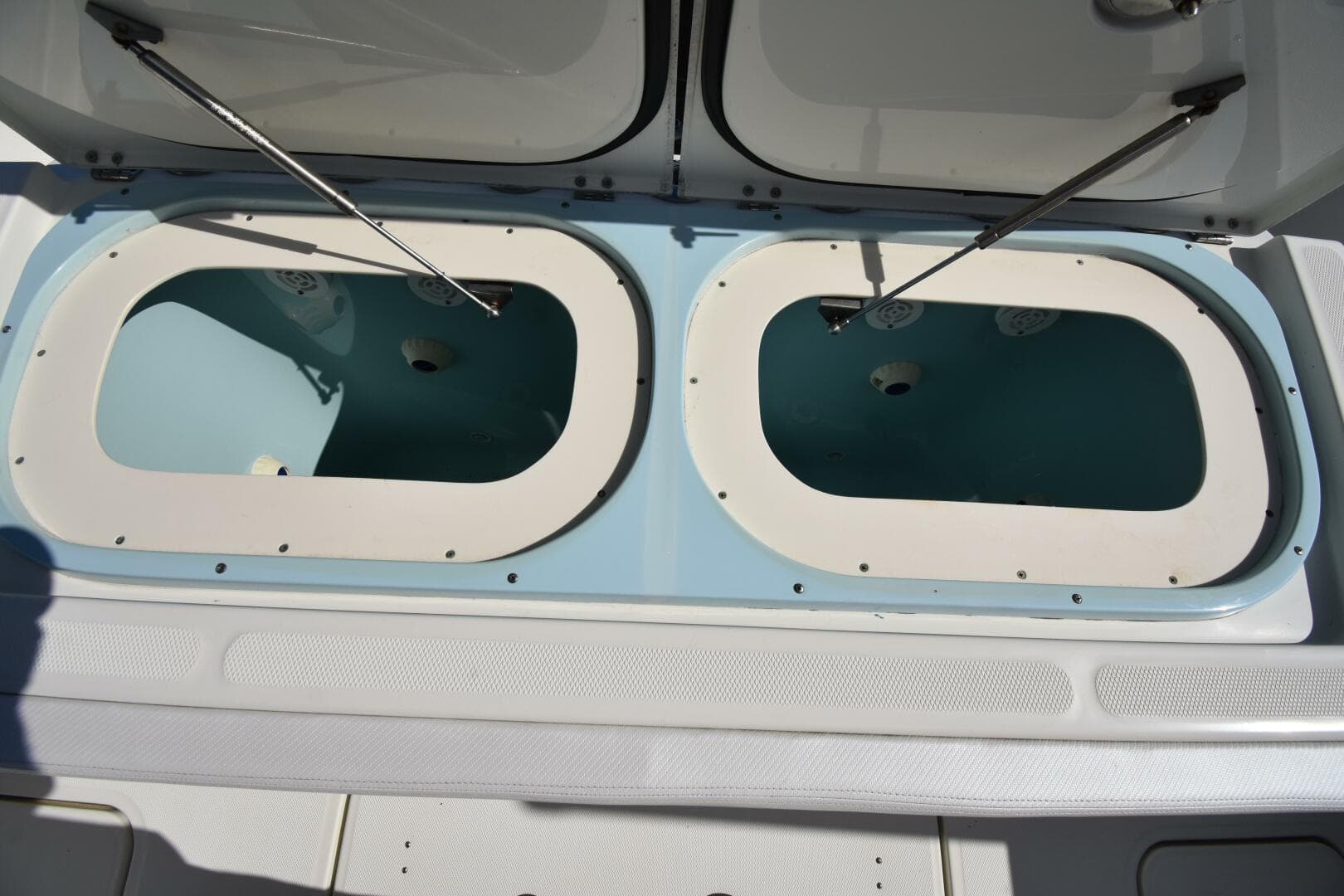 2012 Hydra-Sports 4200 SF — photo 7