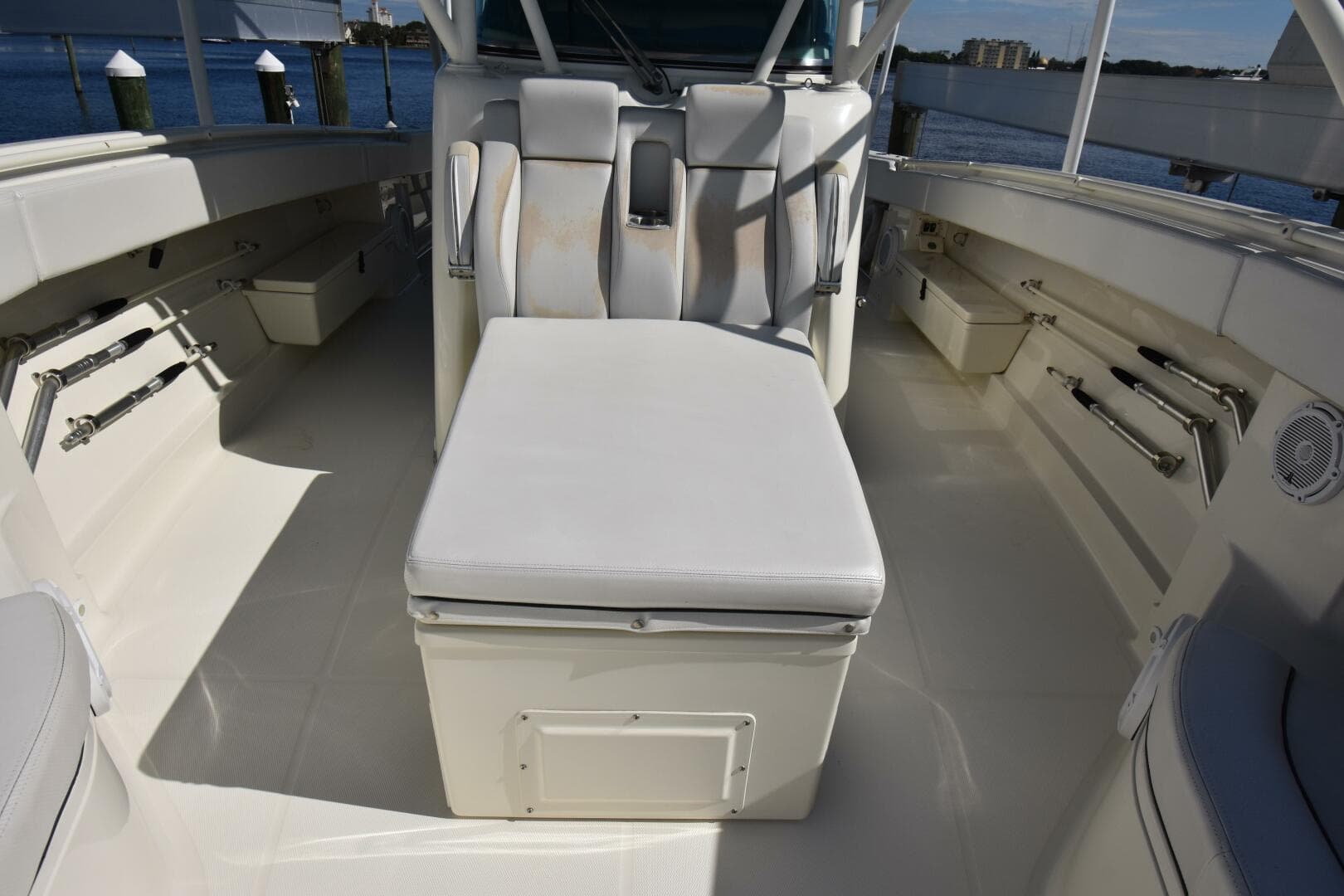 2012 Hydra-Sports 4200 SF — photo 22