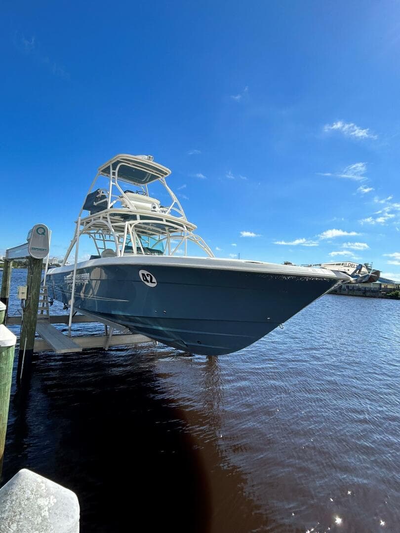 2012 Hydra-Sports 4200 SF — photo 1