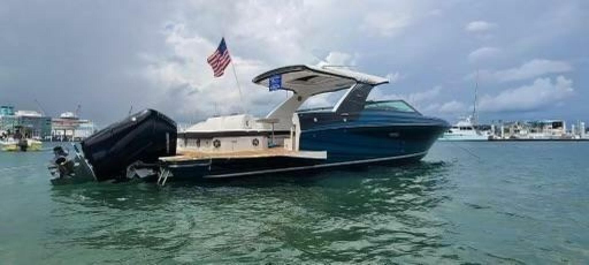 2021 Sea Ray 400 Slx OB — photo 25