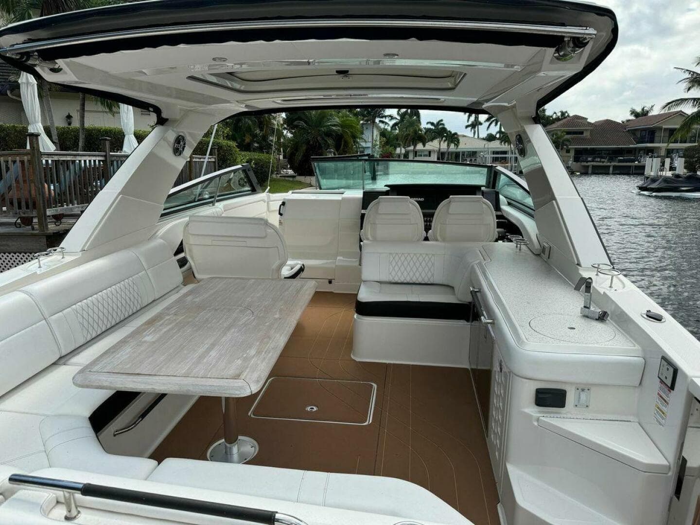 2021 Sea Ray 400 Slx OB — photo 5