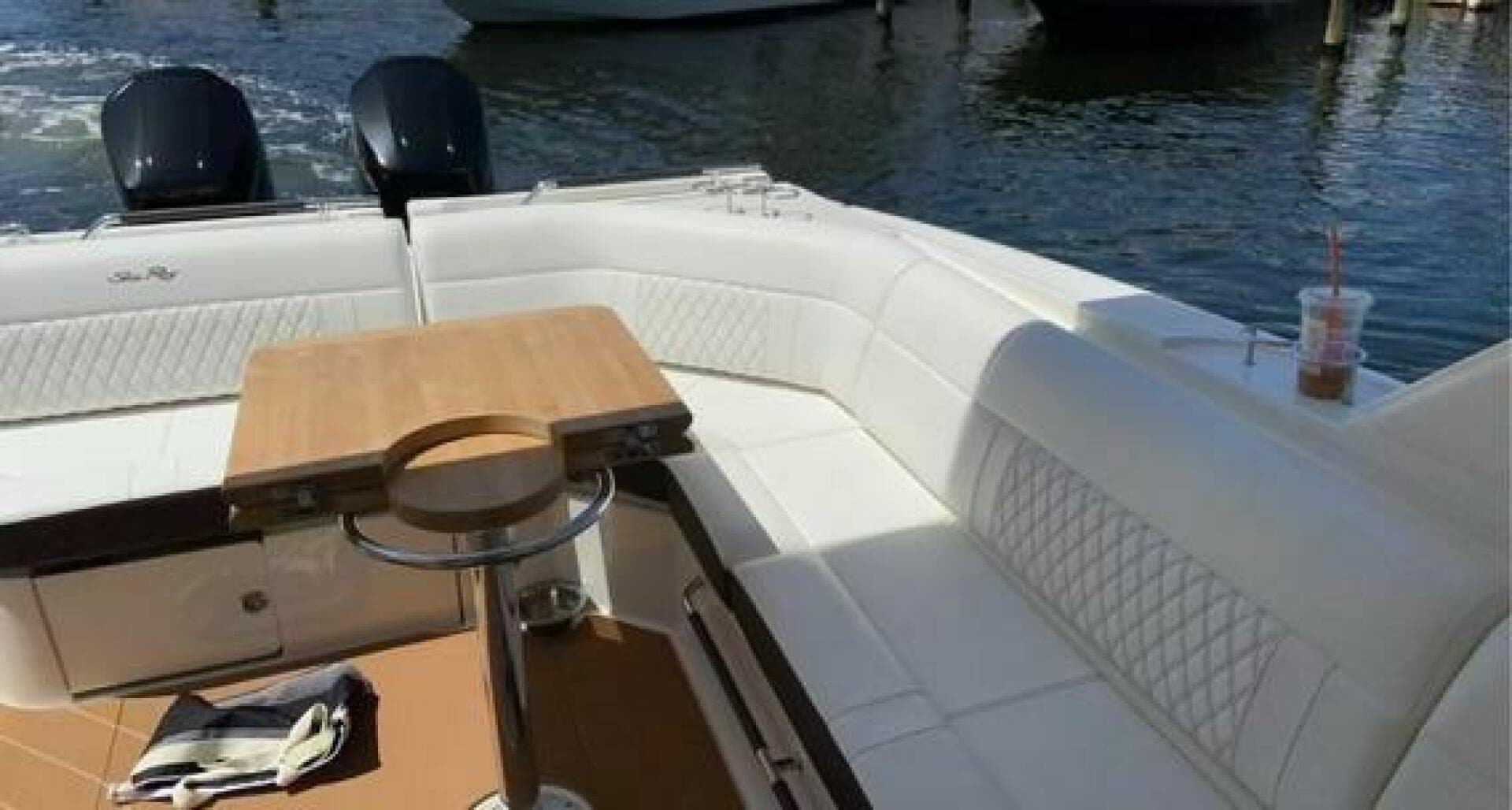 2021 Sea Ray 400 Slx OB — photo 23