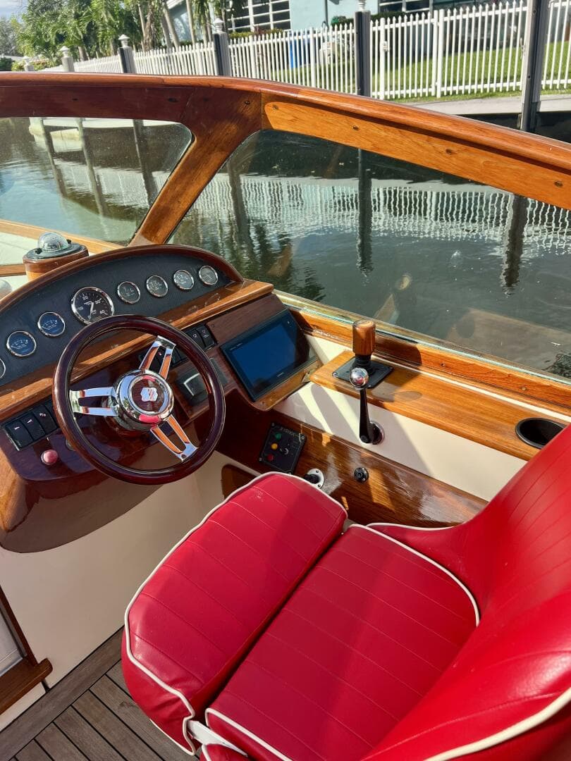 2004 Hinckley Talaria 29 R — photo 6