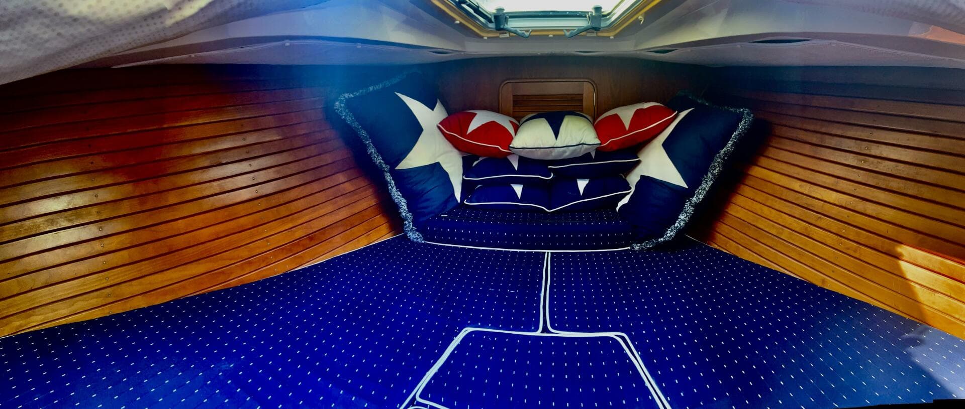 2004 Hinckley Talaria 29 R — photo 12