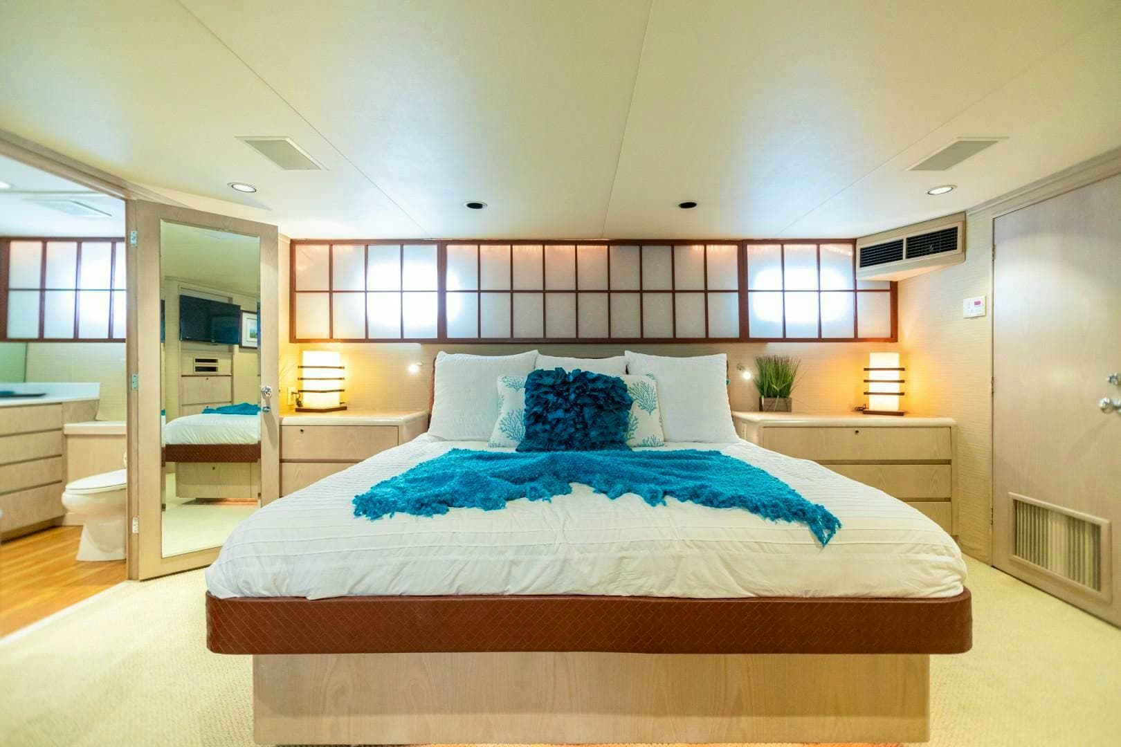 1991 Broward Custom — photo 47