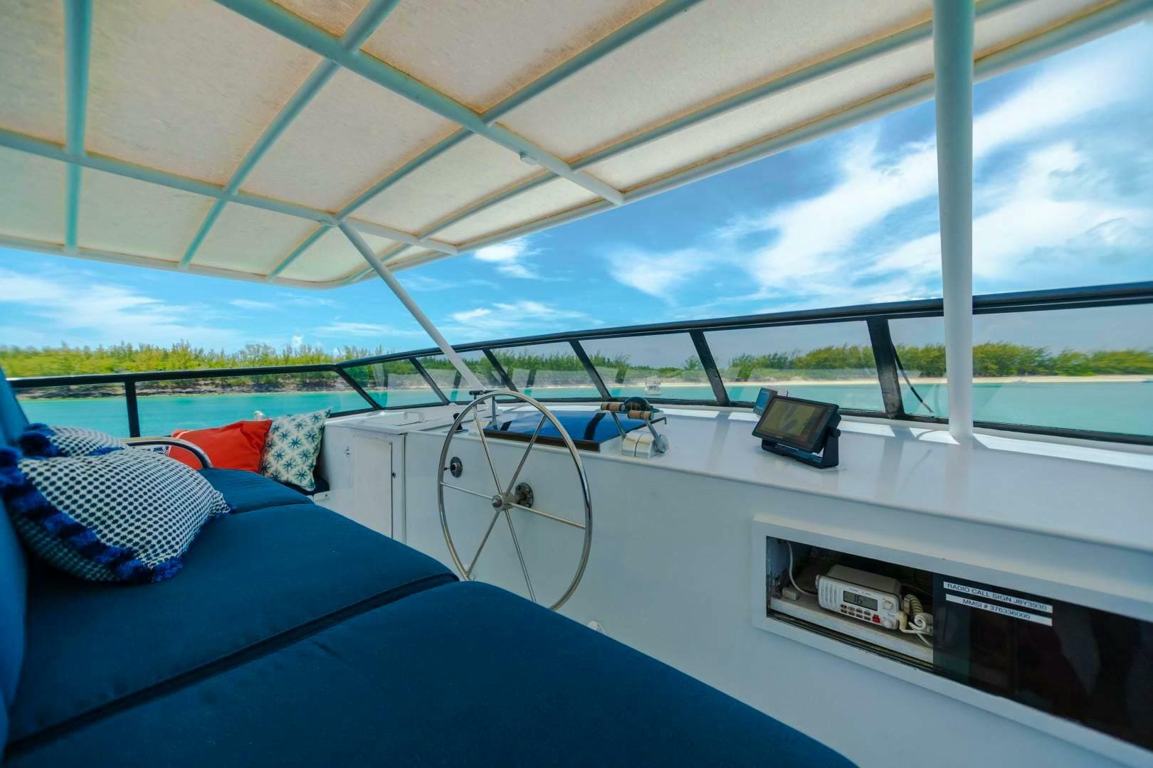 1991 Broward Custom — photo 13