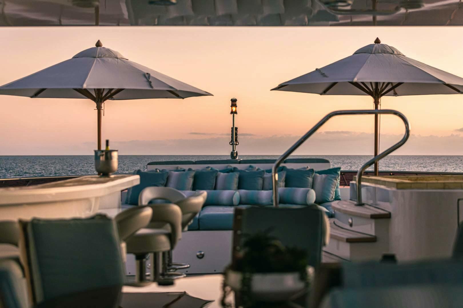 2009 Trinity Yachts Custom — photo 3