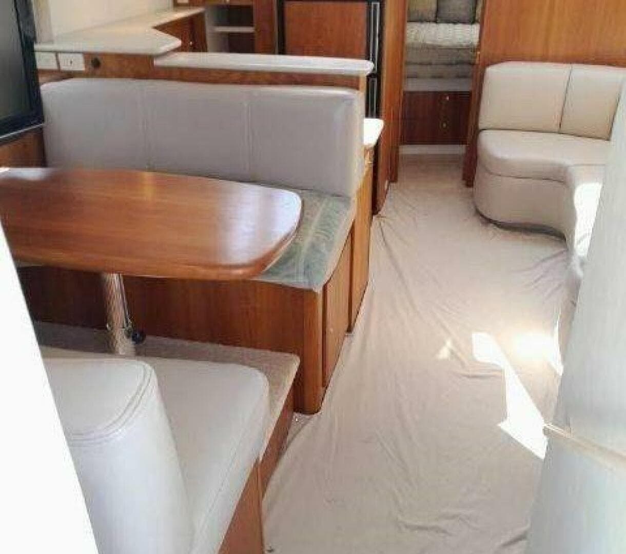 2002 Silverton 330 Sport Bridge — photo 16