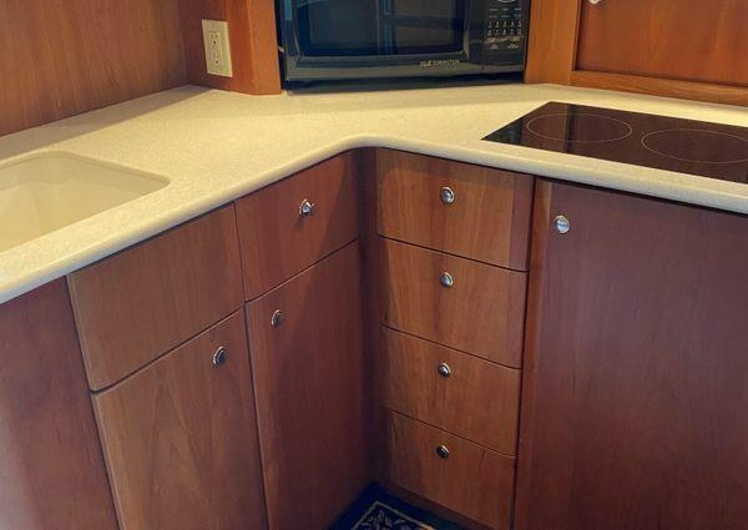 2002 Silverton 330 Sport Bridge — photo 10