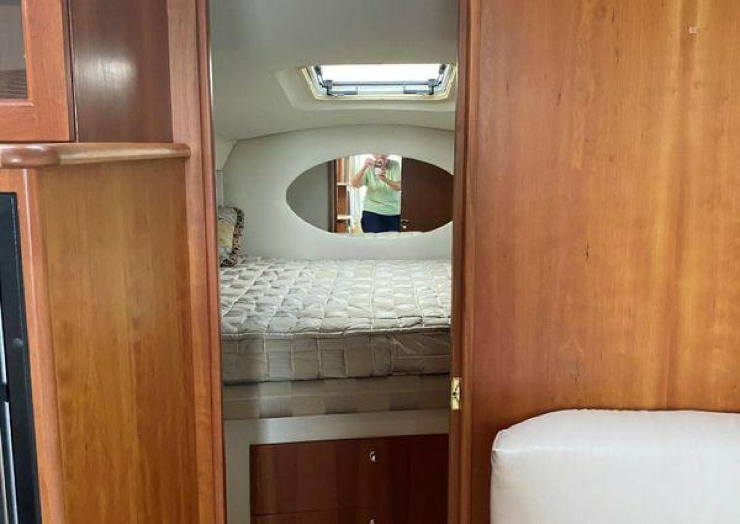 2002 Silverton 330 Sport Bridge — photo 13