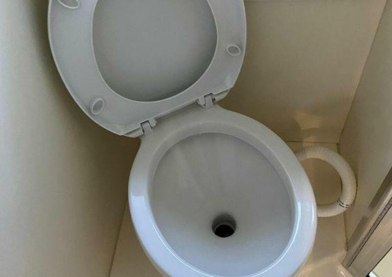 2002 Silverton 330 Sport Bridge — photo 30