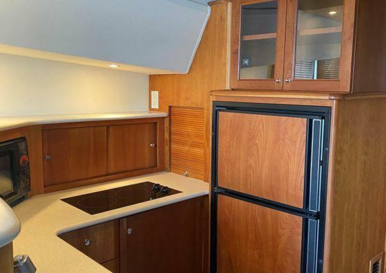 2002 Silverton 330 Sport Bridge — photo 12