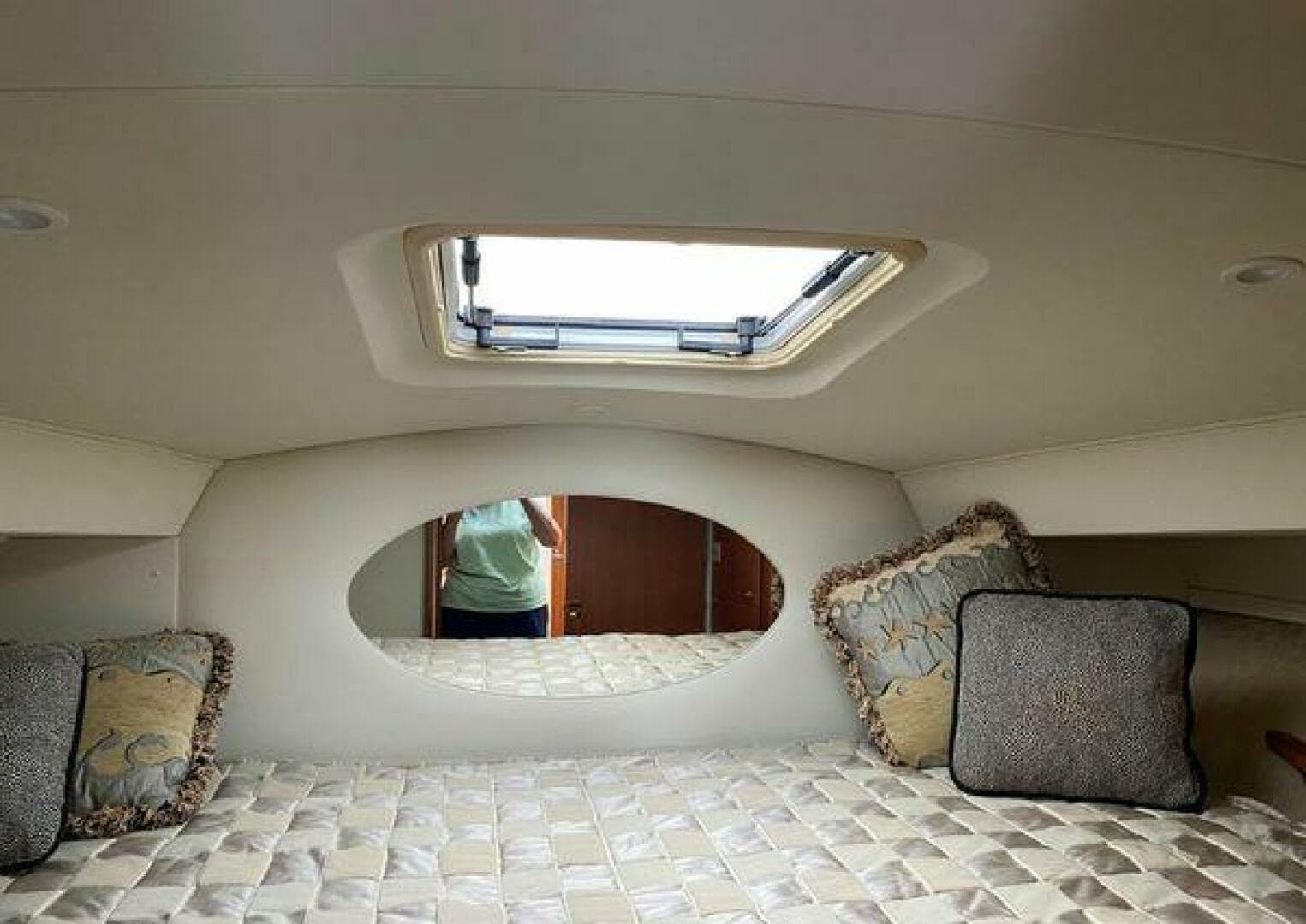 2002 Silverton 330 Sport Bridge — photo 14