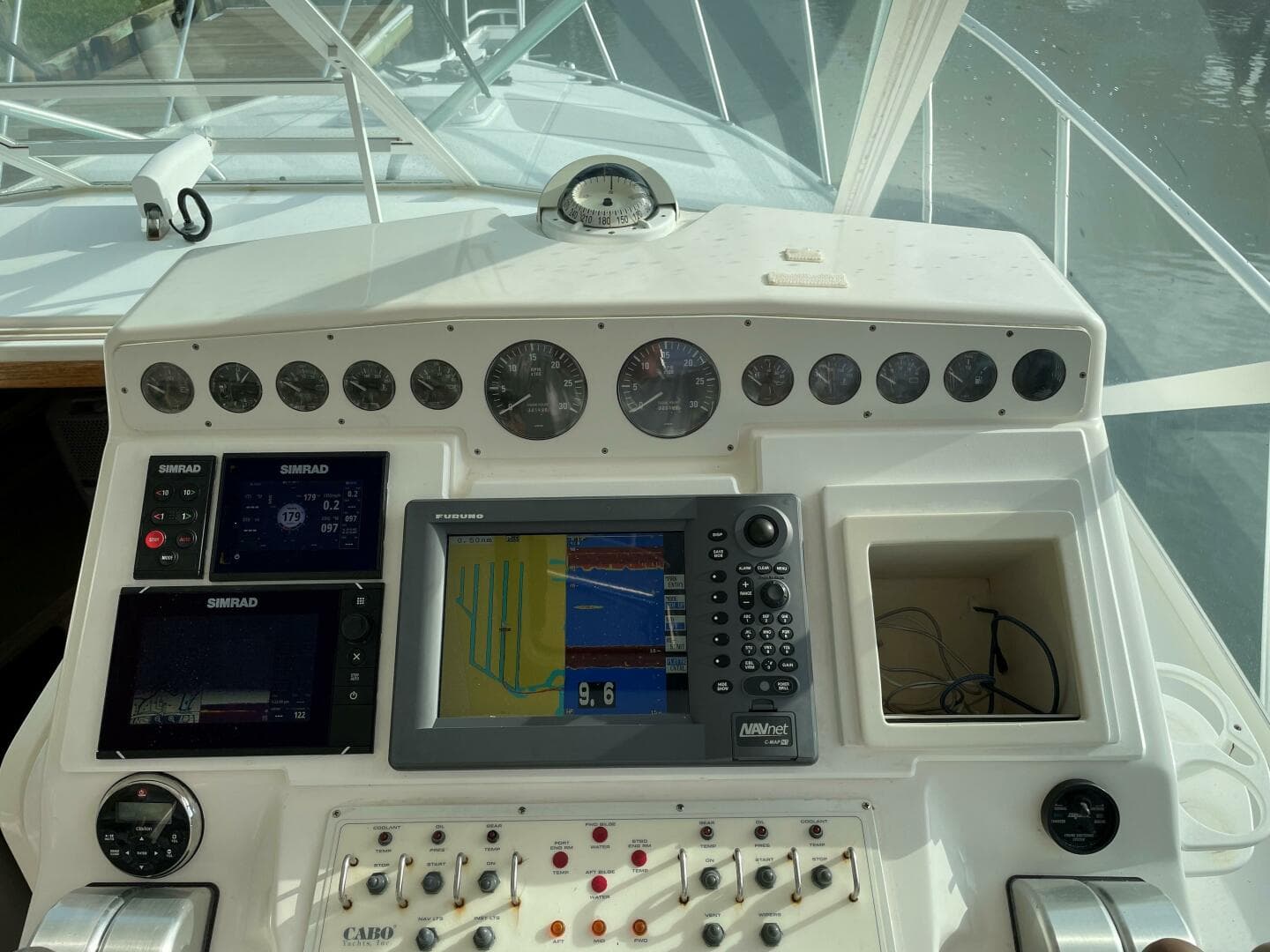 2001 Cabo Express — photo 19