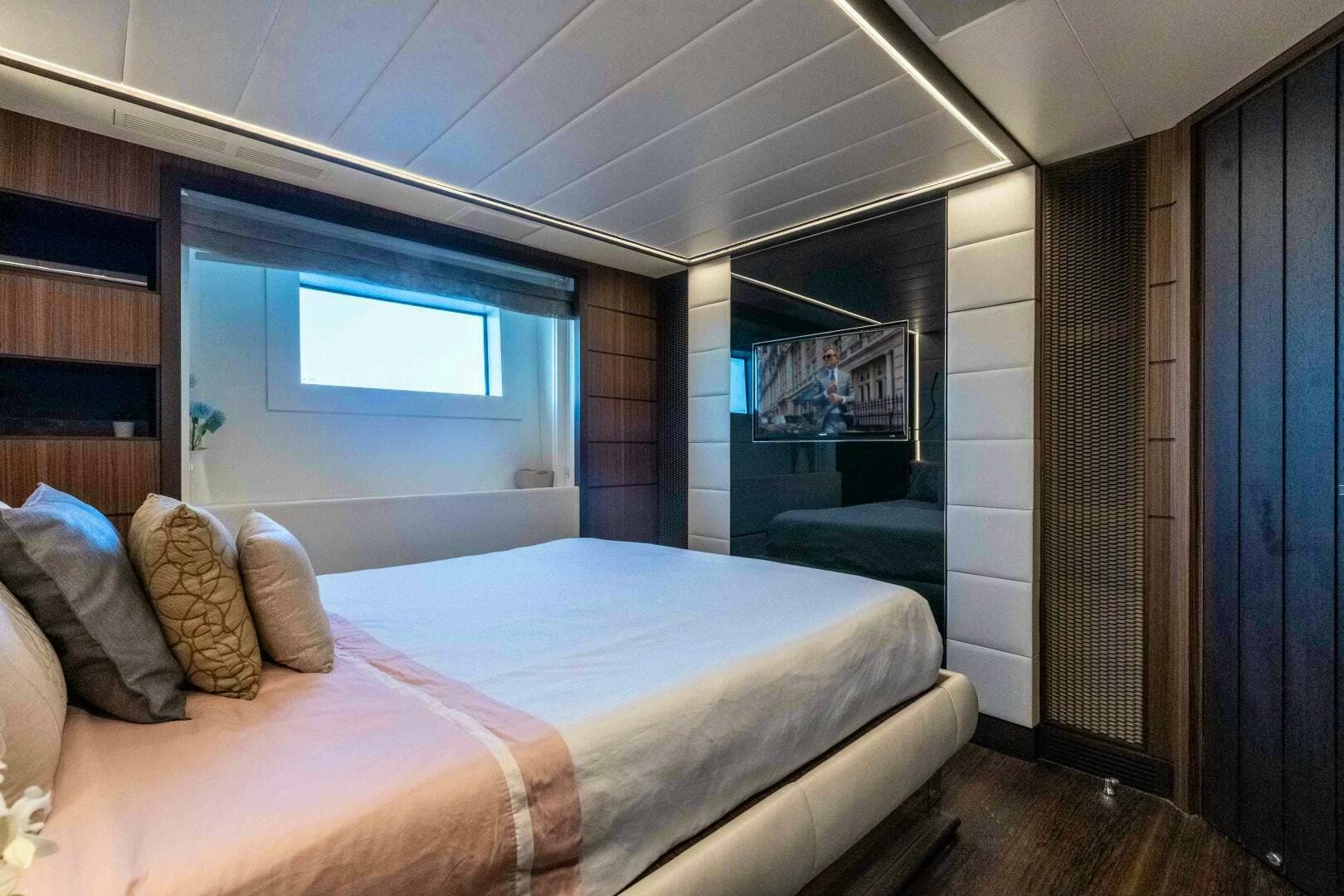 2015 Benetti Classic 121 — photo 39