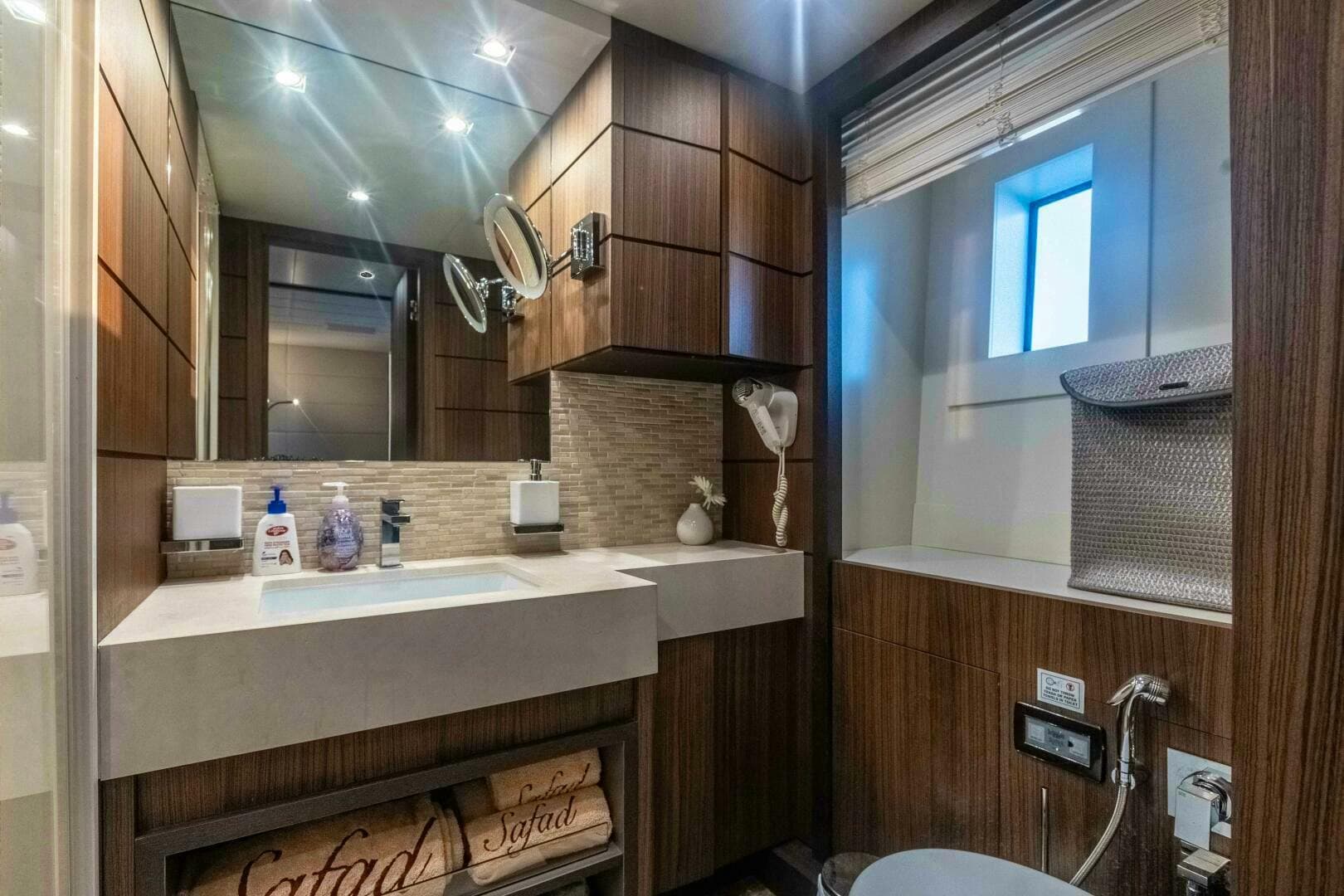 2015 Benetti Classic 121 — photo 44