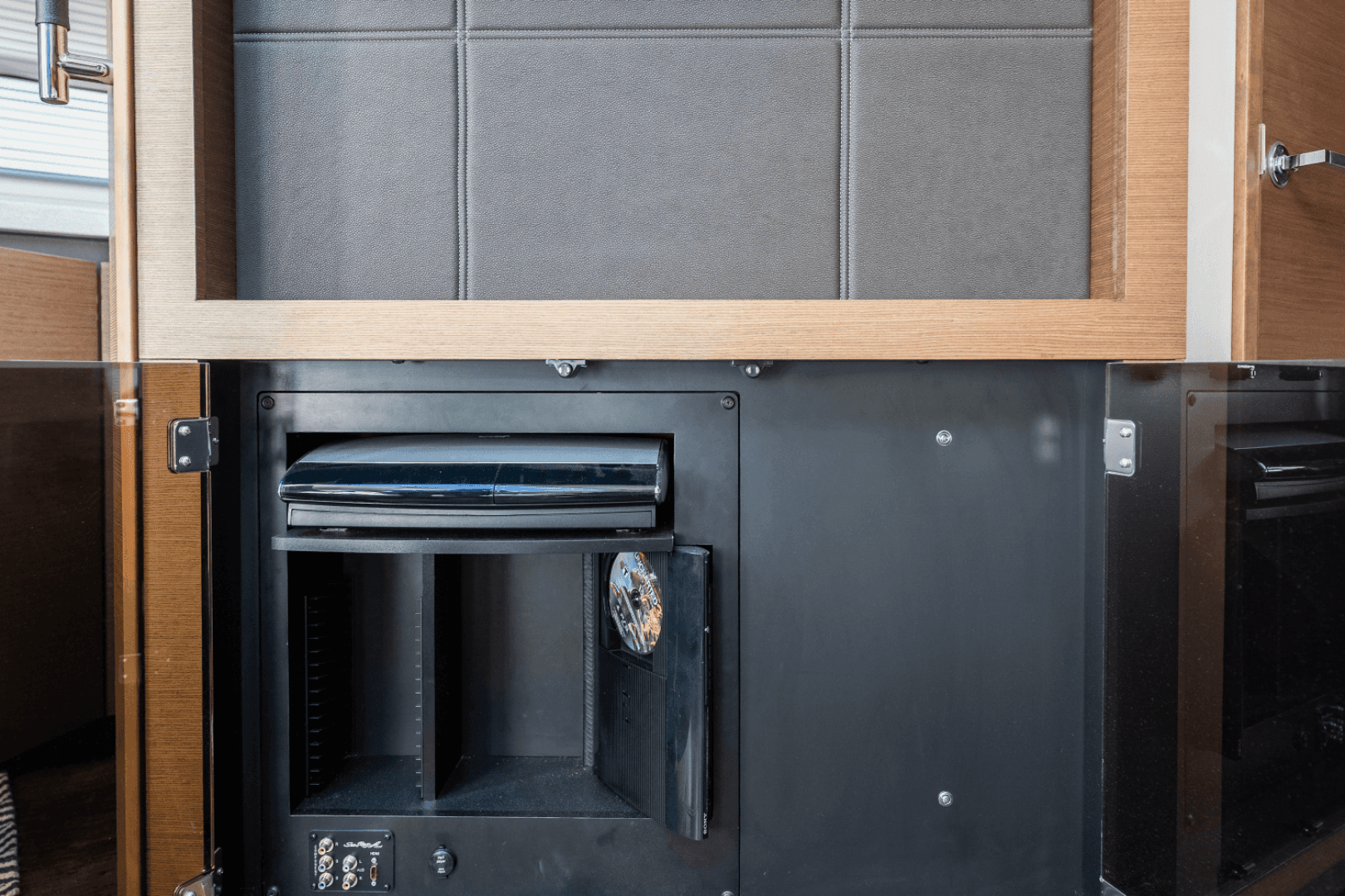 2013 Sea Ray 510 Sundancer — photo 17