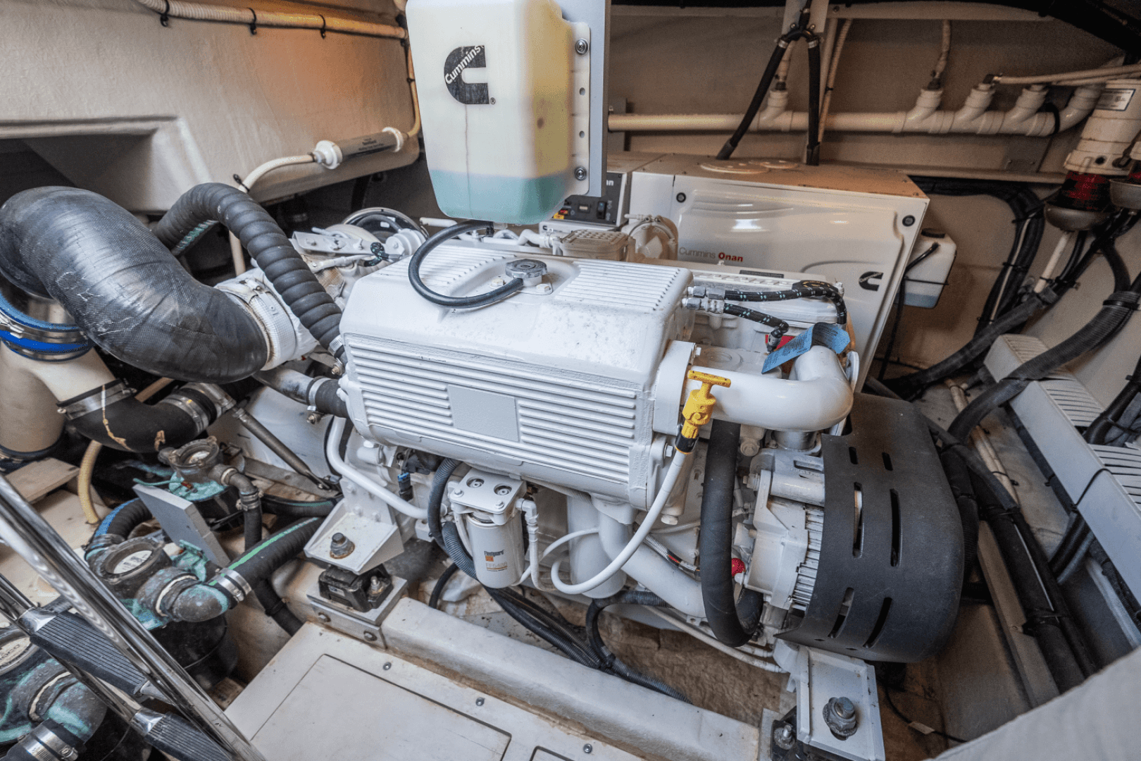 2013 Sea Ray 510 Sundancer — photo 27