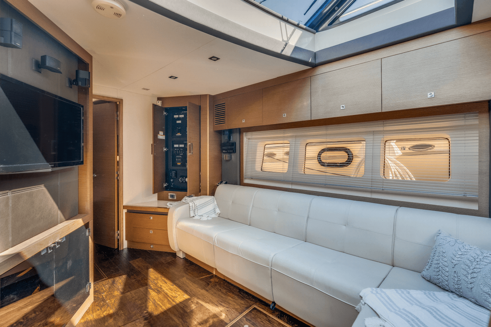 2013 Sea Ray 510 Sundancer — photo 31