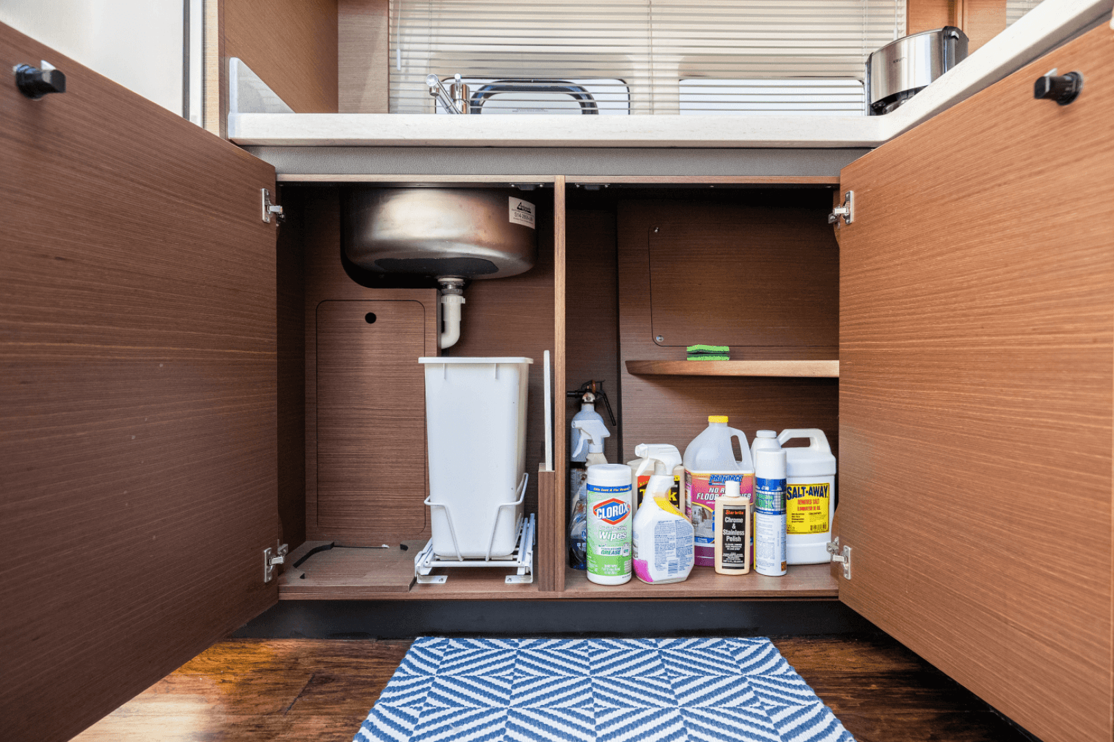 2013 Sea Ray 510 Sundancer — photo 21