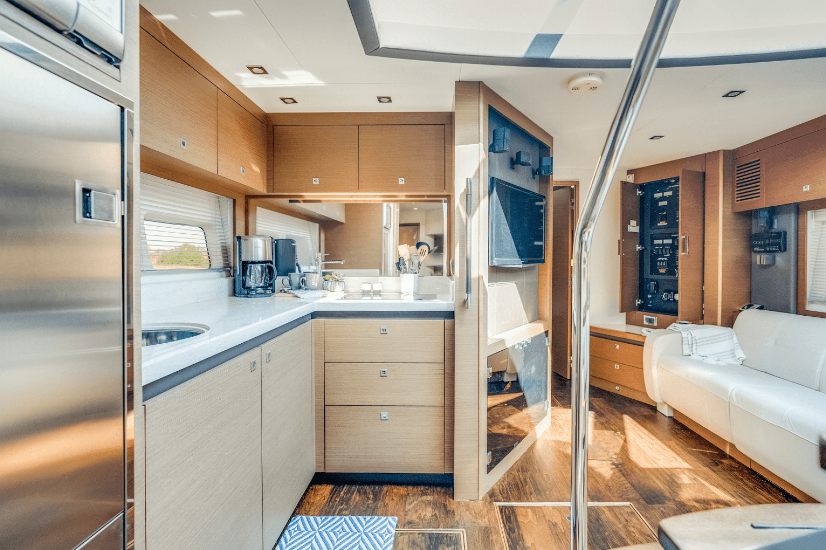 2013 Sea Ray 510 Sundancer — photo 39