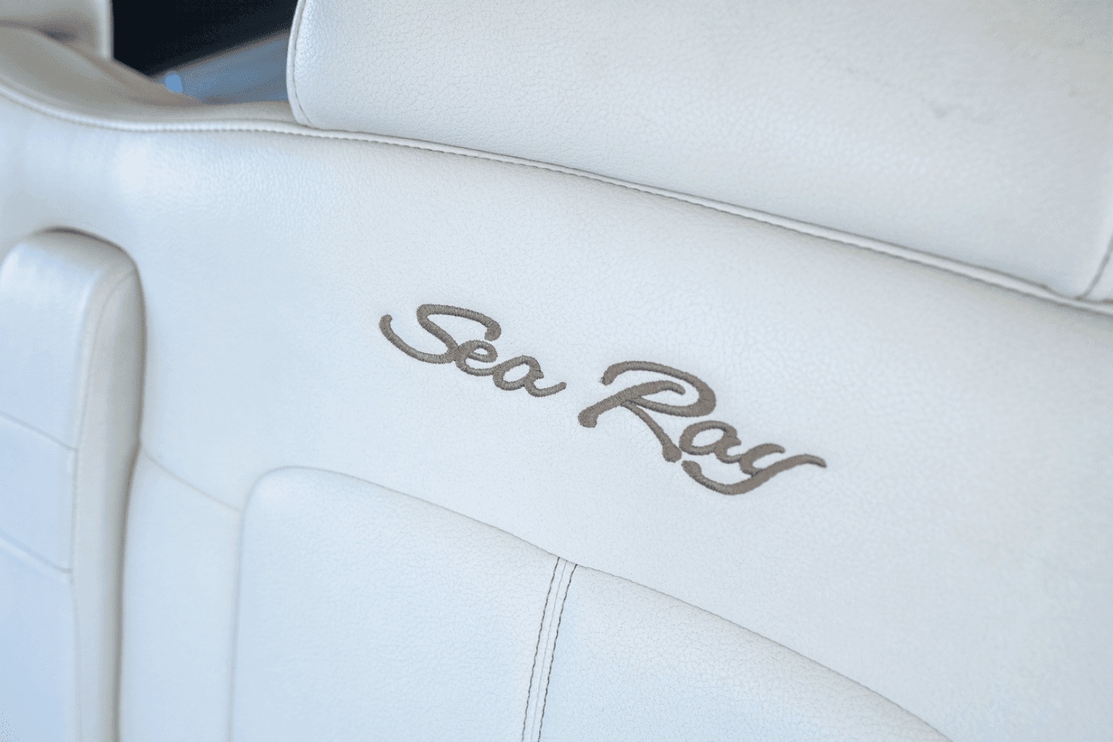 2013 Sea Ray 510 Sundancer — photo 14