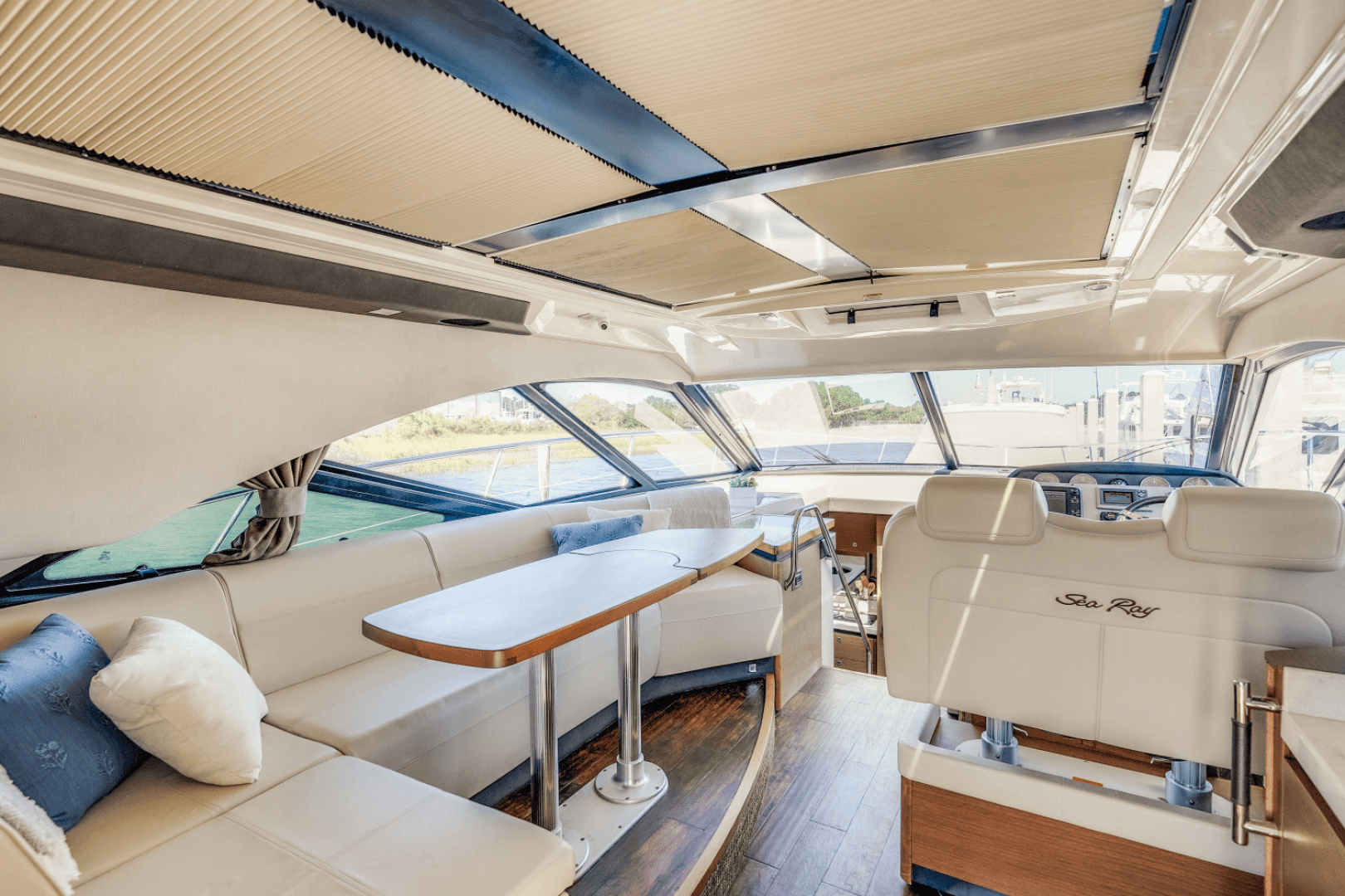 2013 Sea Ray 510 Sundancer — photo 53