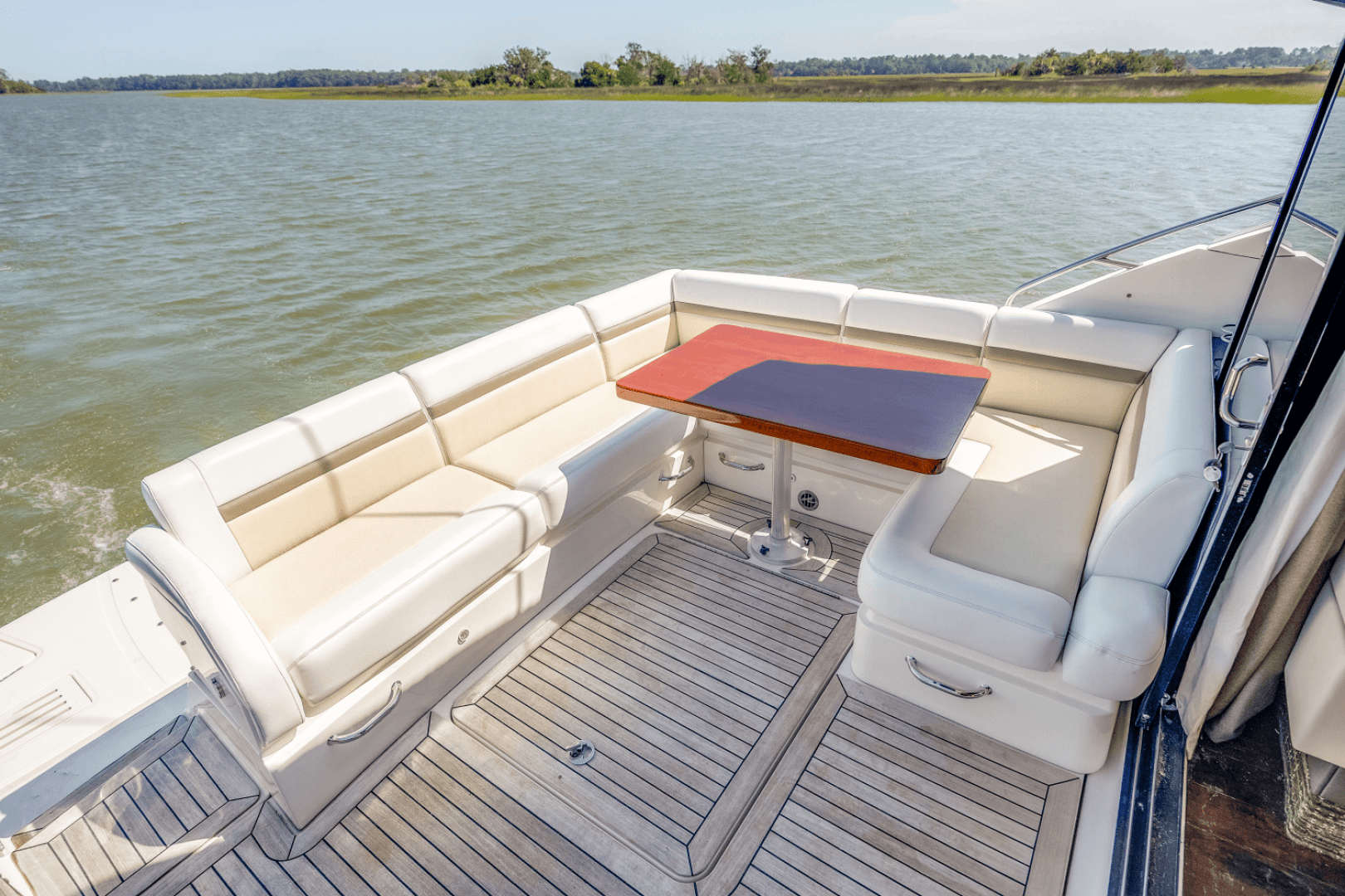 2013 Sea Ray 510 Sundancer — photo 61