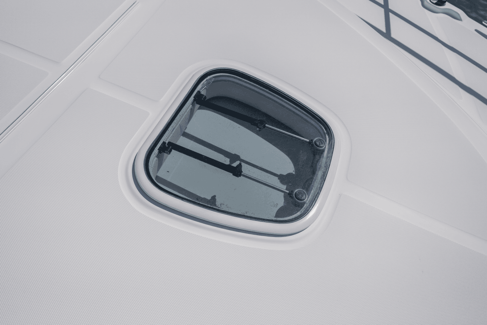 2013 Sea Ray 510 Sundancer — photo 9