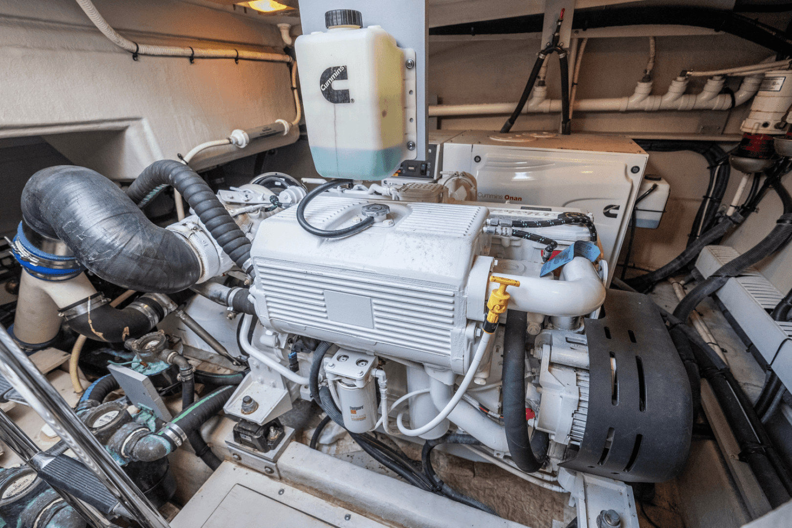 2013 Sea Ray 510 Sundancer — photo 28