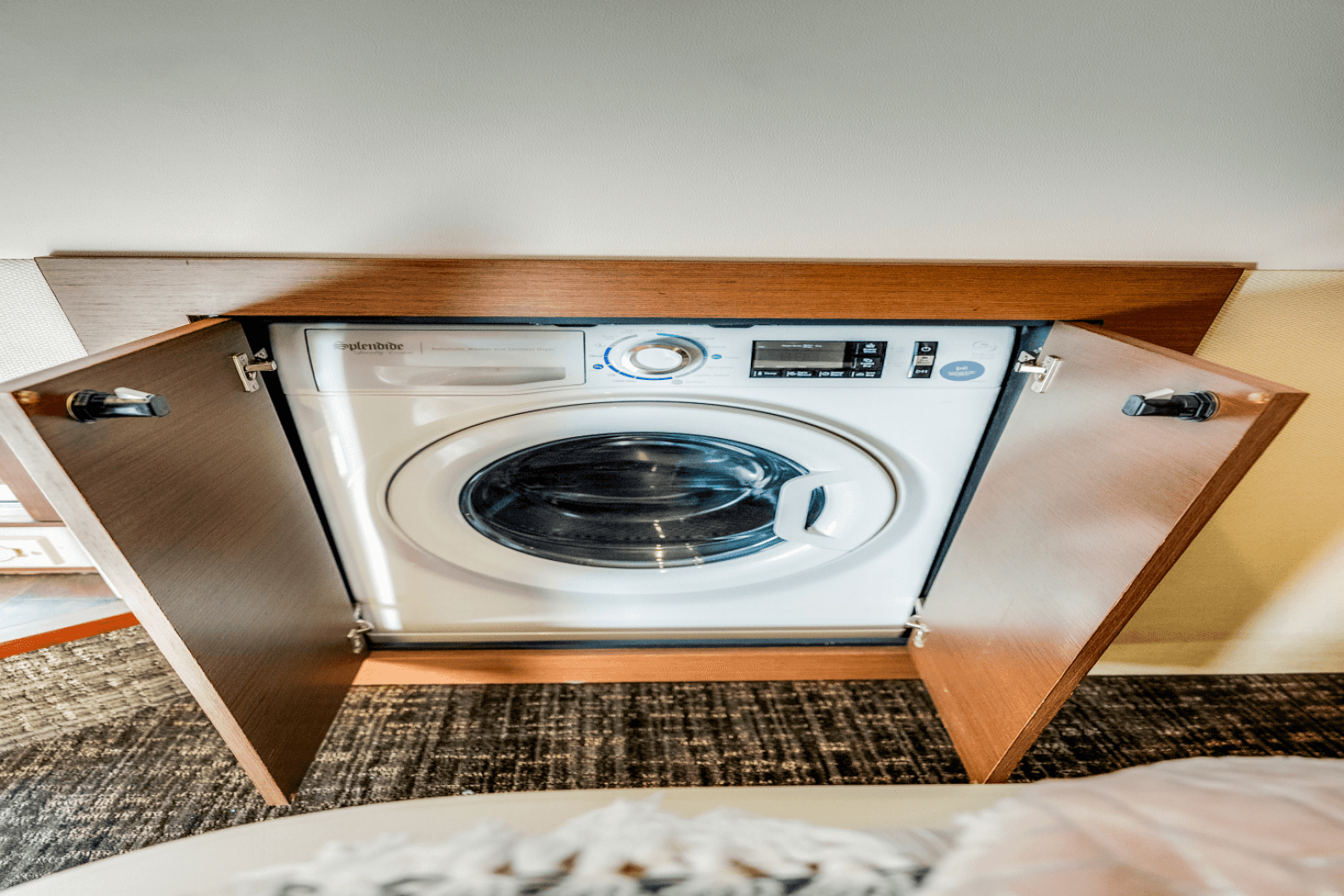 2013 Sea Ray 510 Sundancer — photo 75