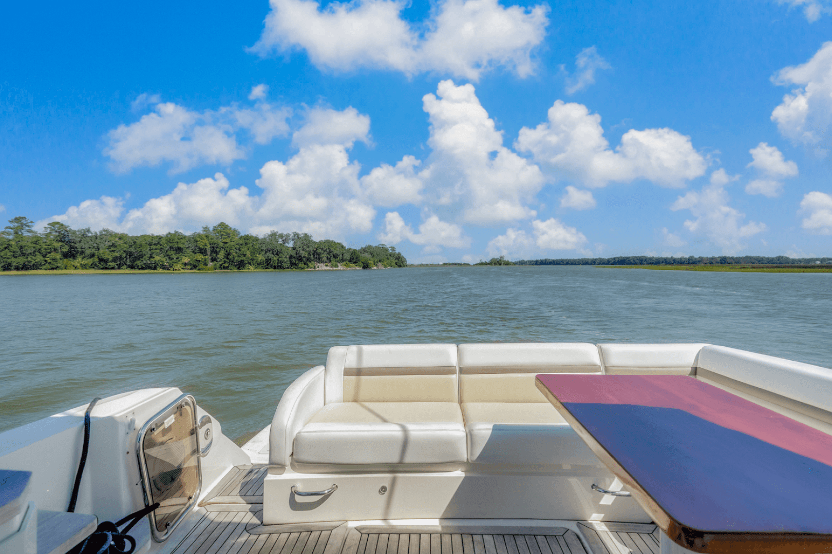 2013 Sea Ray 510 Sundancer — photo 52