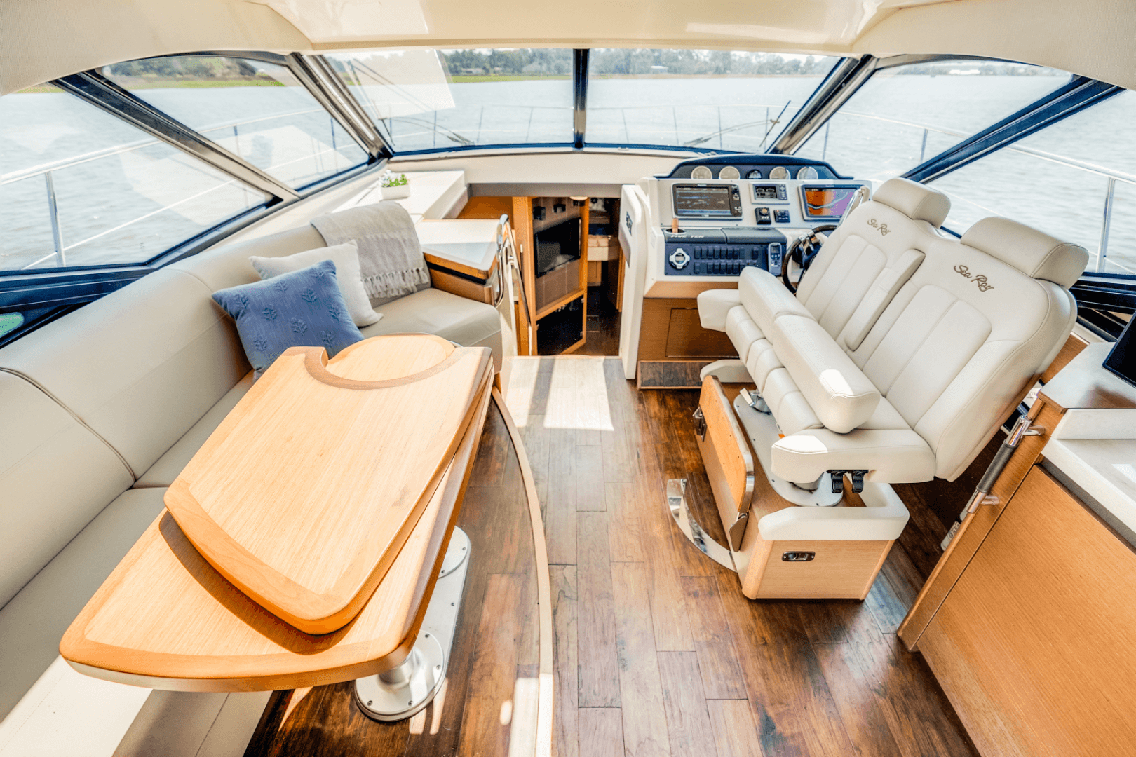 2013 Sea Ray 510 Sundancer — photo 74