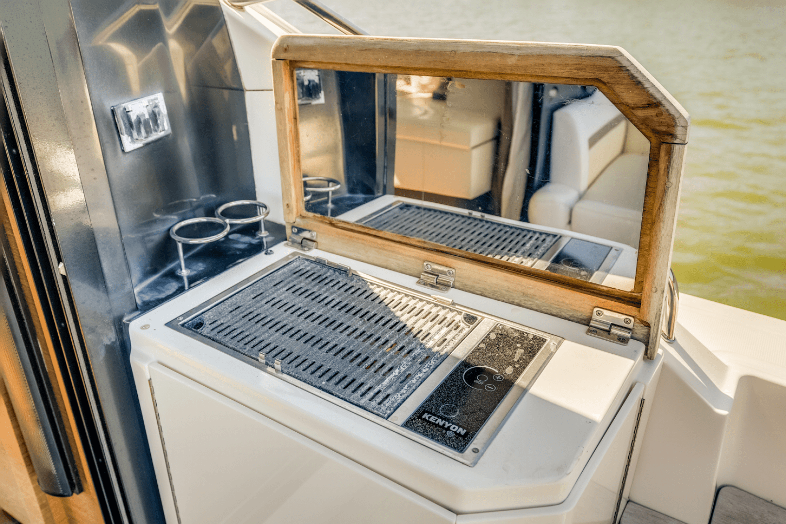 2013 Sea Ray 510 Sundancer — photo 72