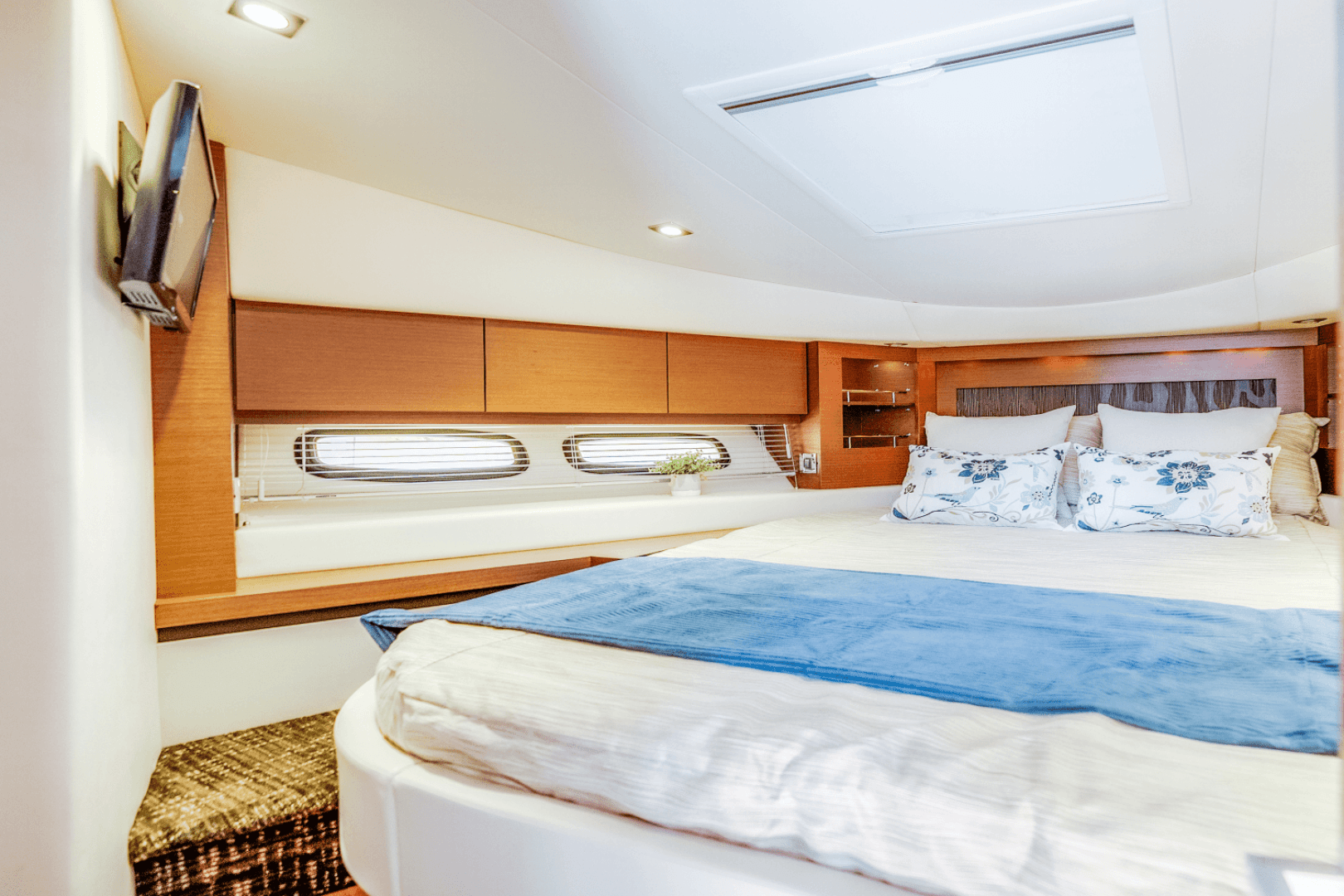 2013 Sea Ray 510 Sundancer — photo 41