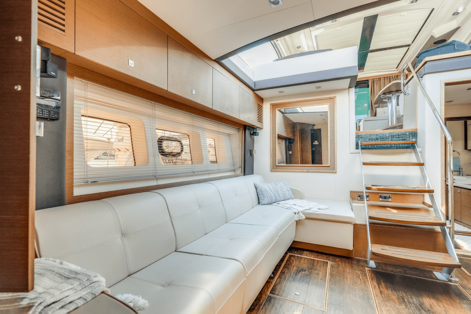 2013 Sea Ray 510 Sundancer — photo 38