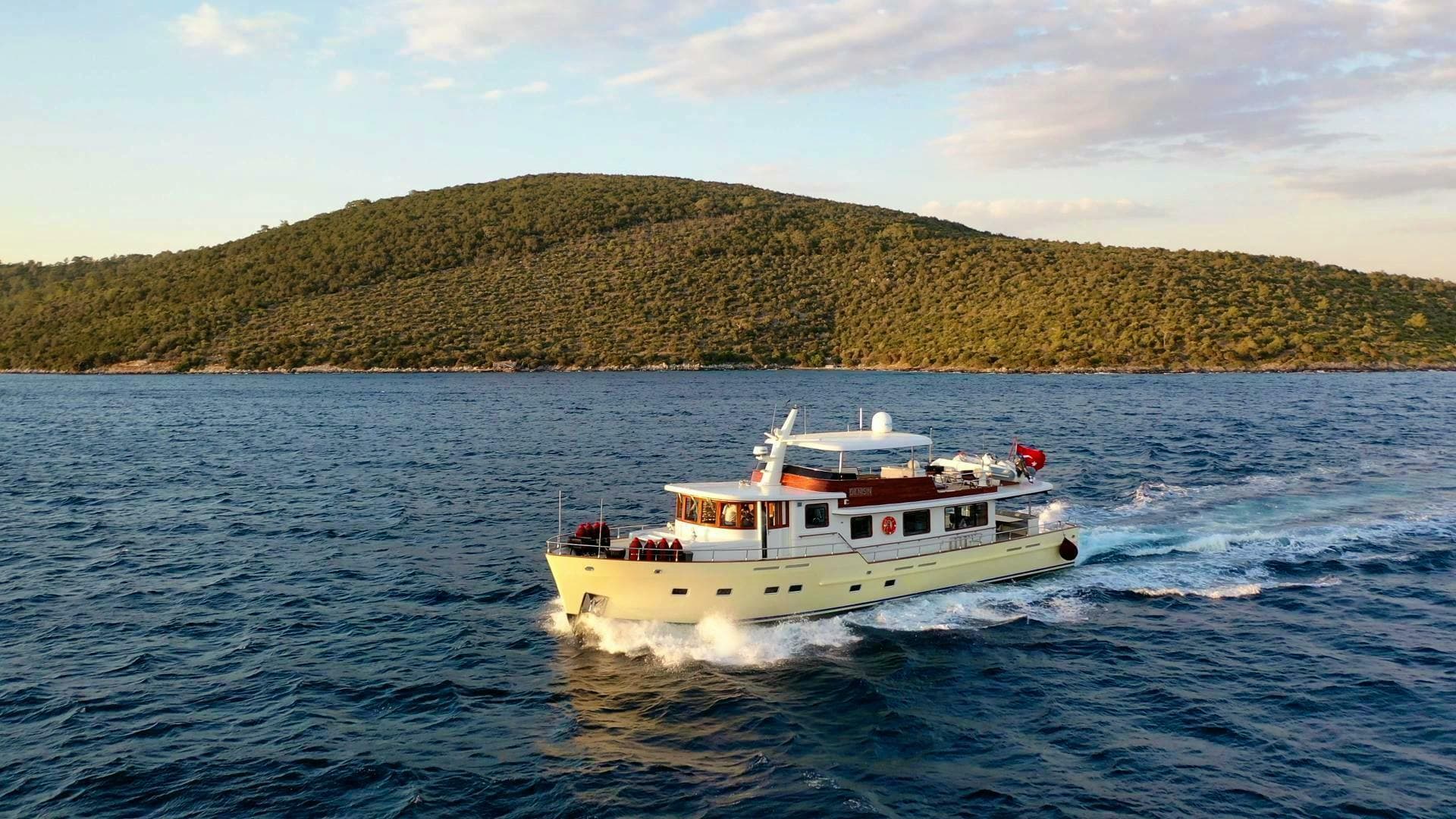 2013 Taka Yachts Custom — photo 35