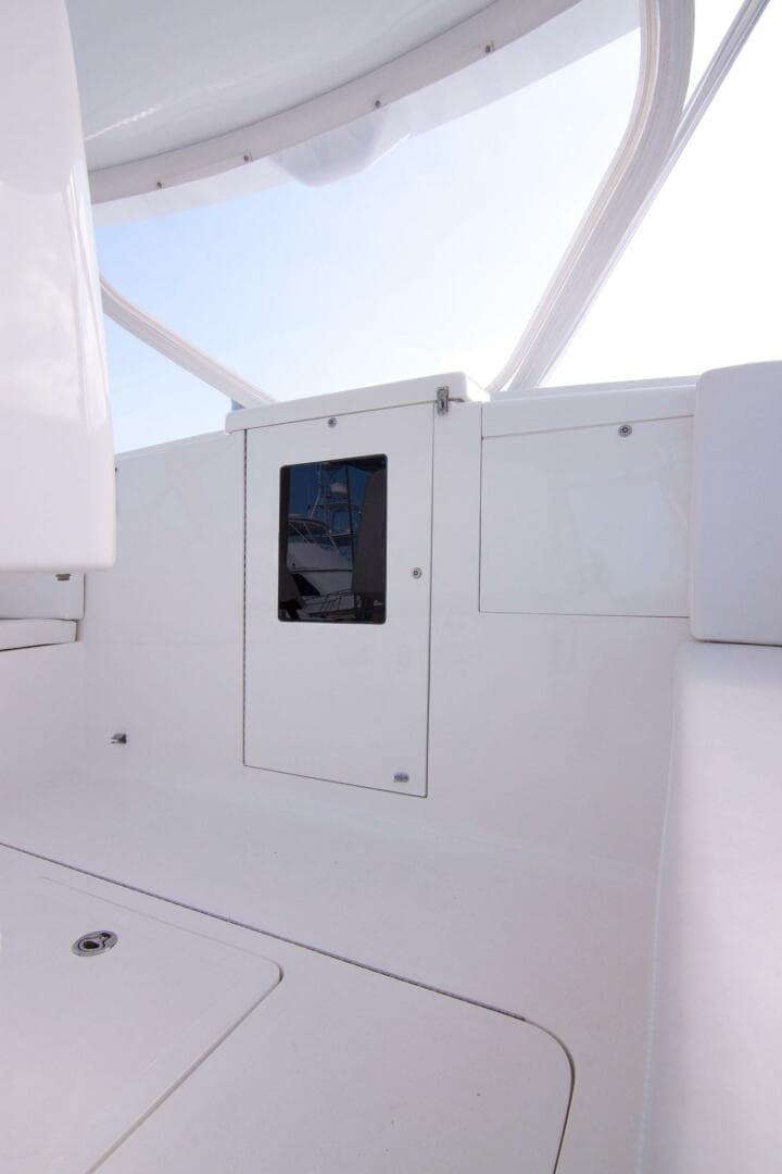 2009 Out Island 38 Custom Express — photo 19