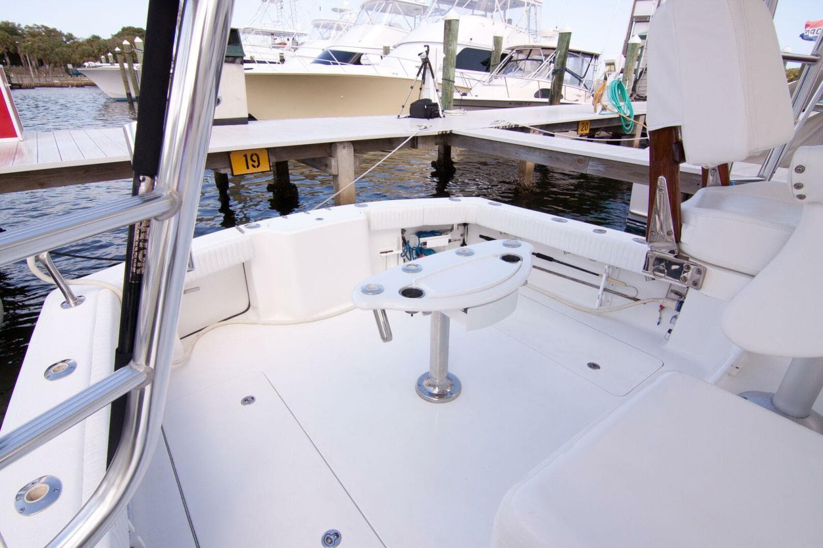 2009 Out Island 38 Custom Express — photo 9