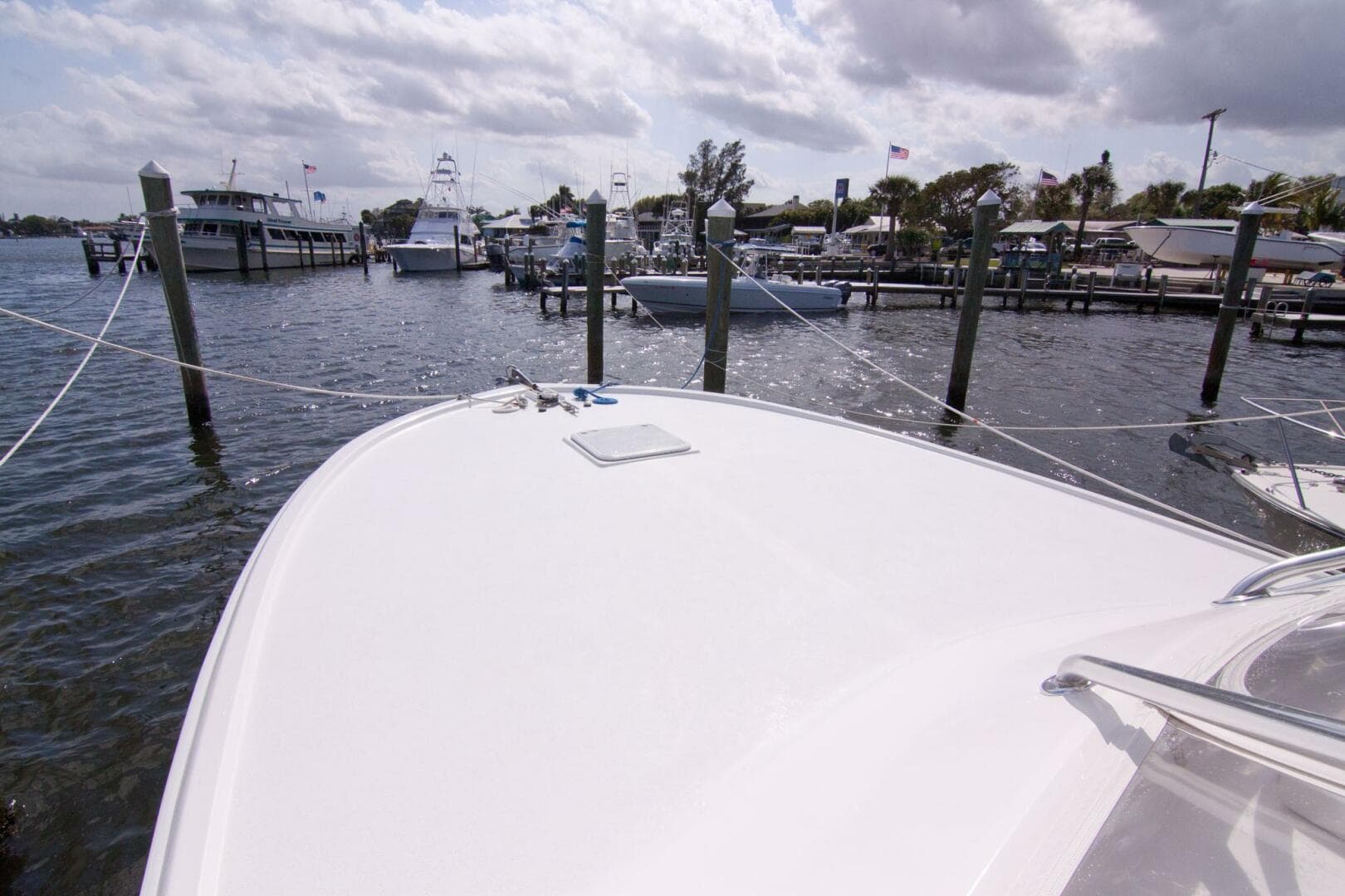 2009 Out Island 38 Custom Express — photo 5