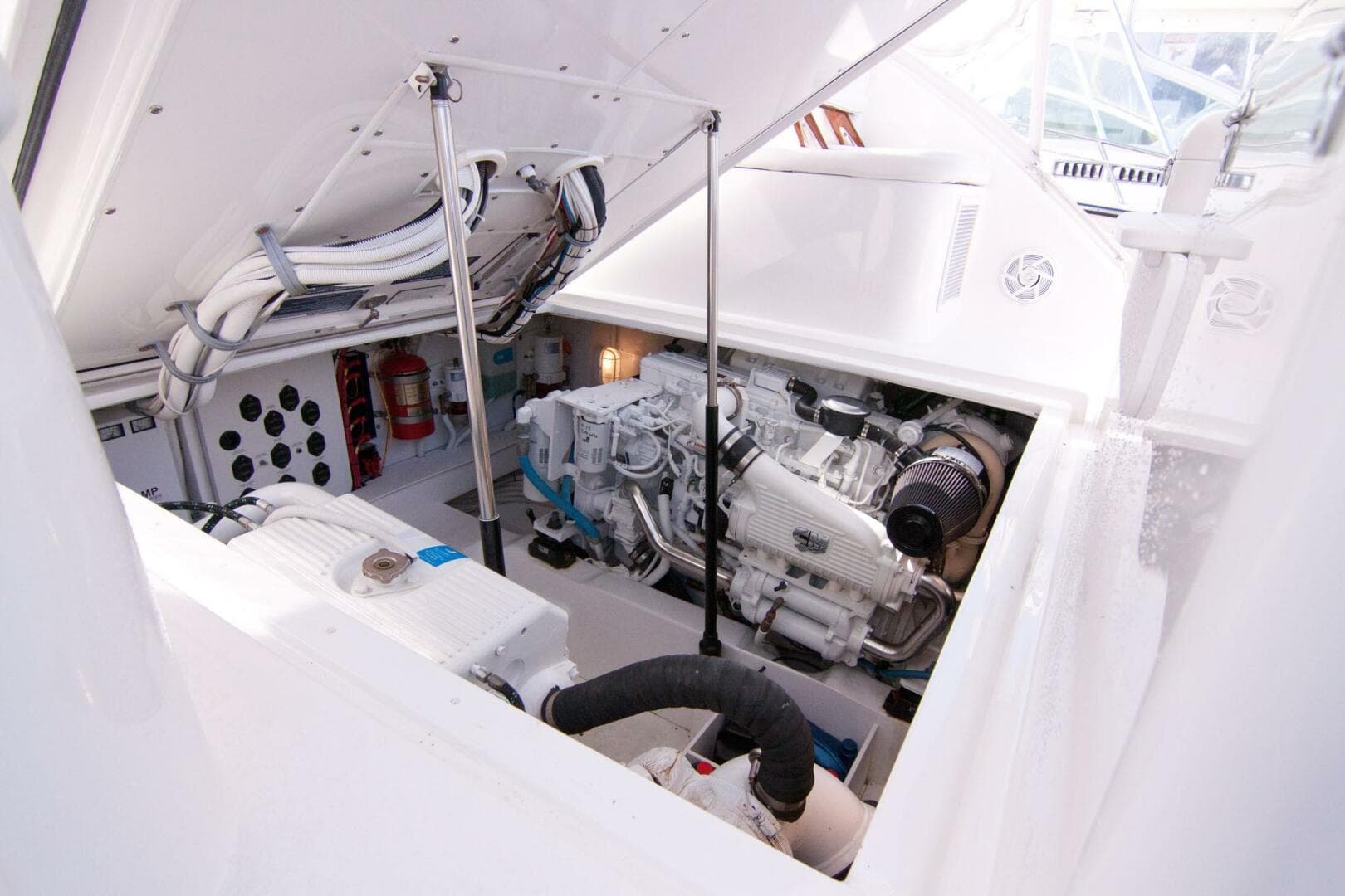 2009 Out Island 38 Custom Express — photo 33