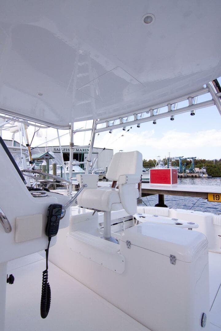 2009 Out Island 38 Custom Express — photo 14