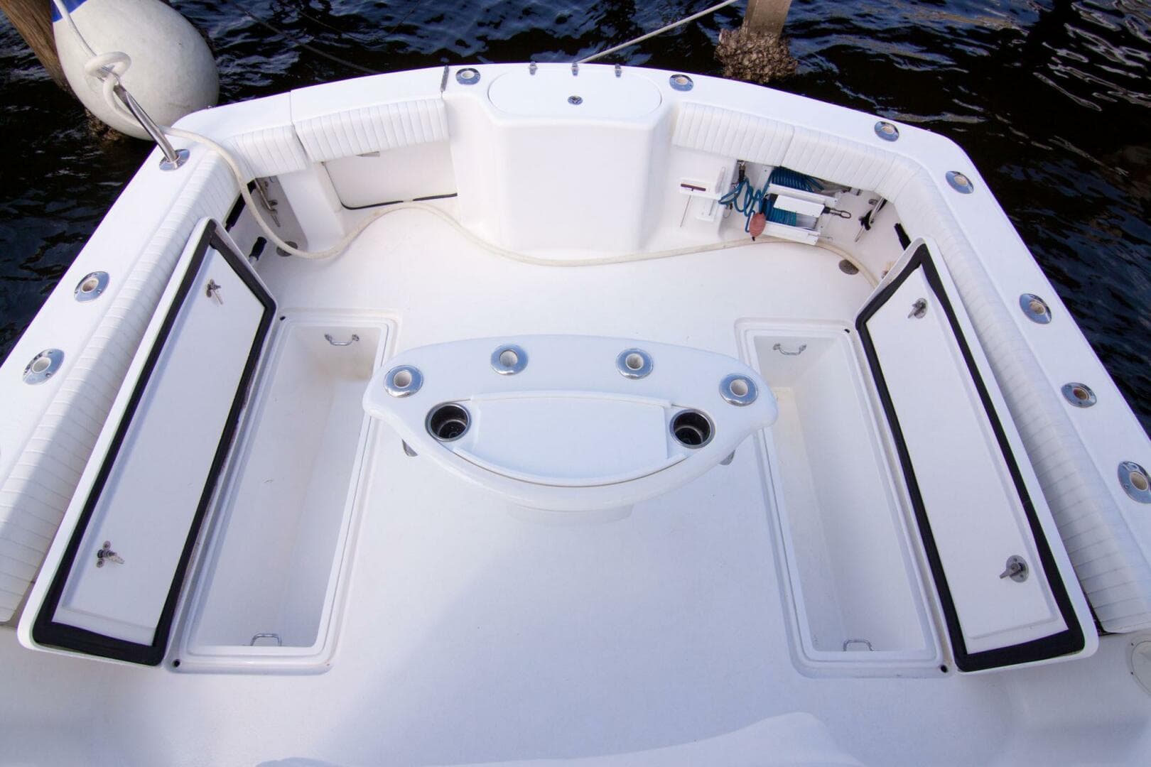 2009 Out Island 38 Custom Express — photo 11