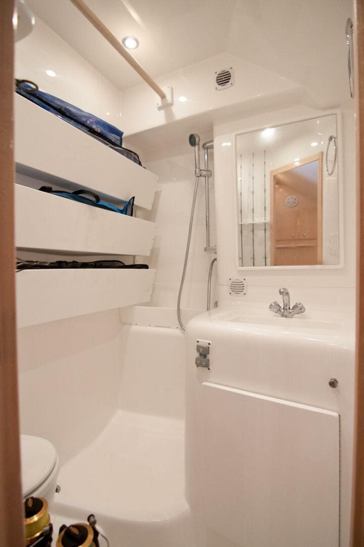 2009 Out Island 38 Custom Express — photo 32