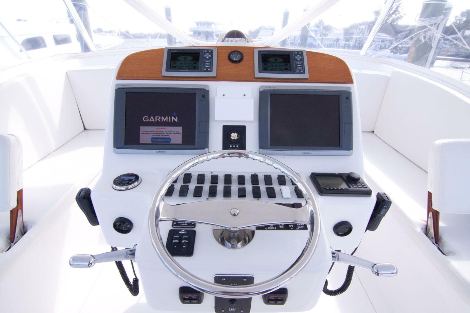 2009 Out Island 38 Custom Express — photo 17