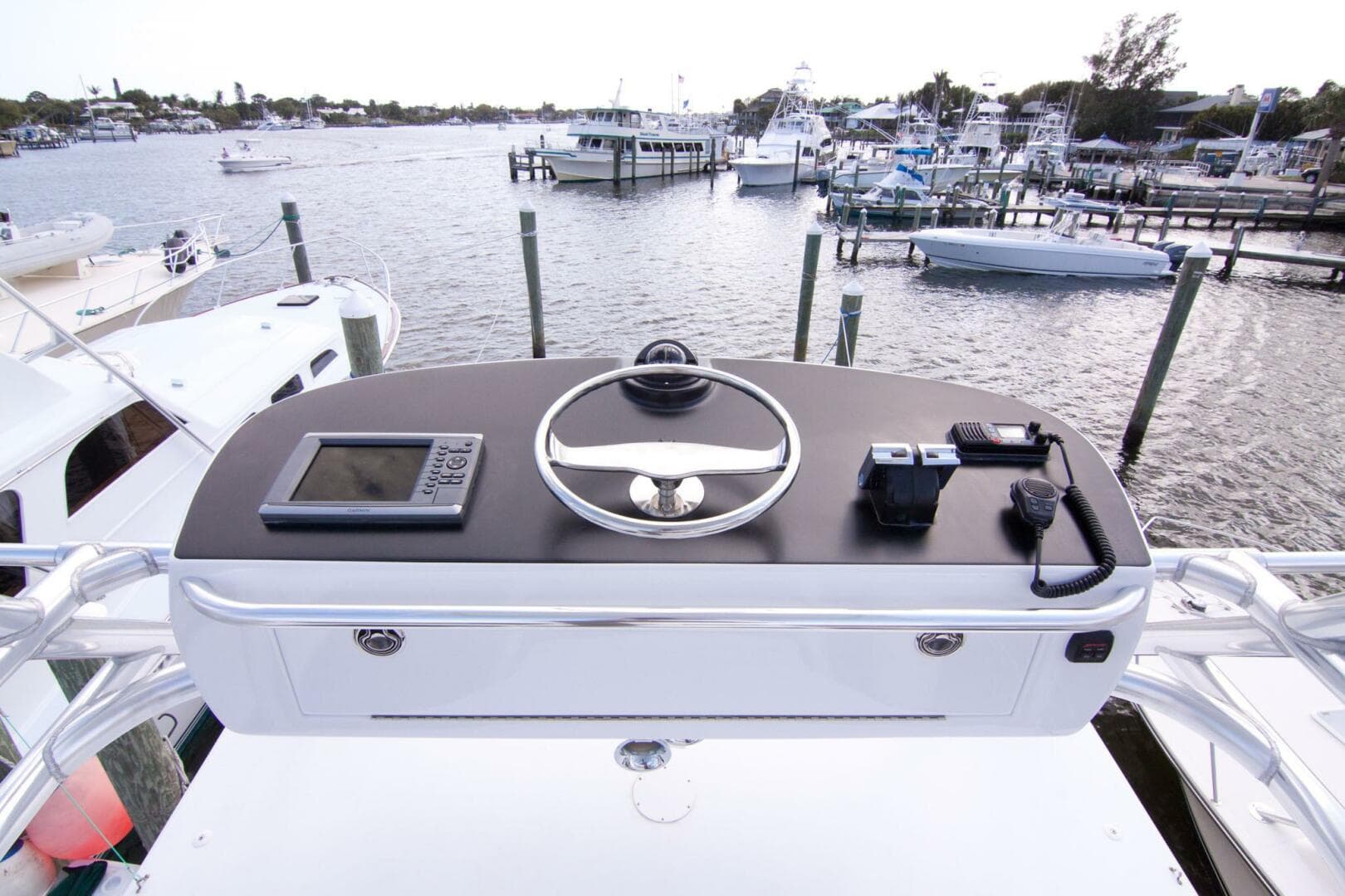 2009 Out Island 38 Custom Express — photo 22