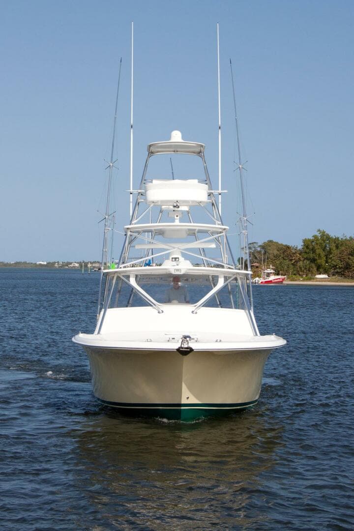 2009 Out Island 38 Custom Express — photo 3